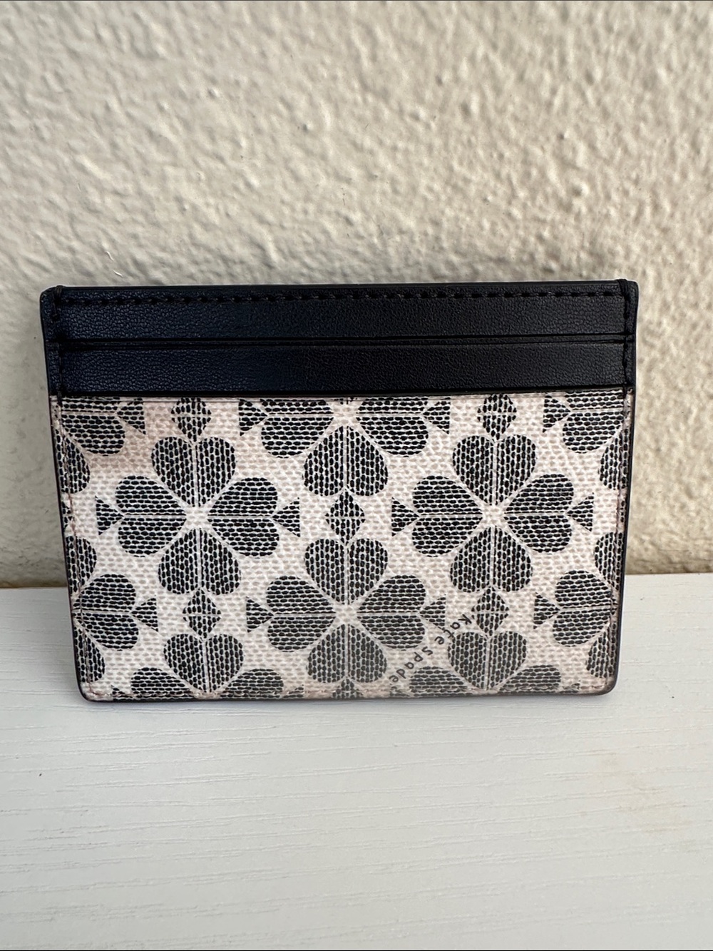 EUC Kate Spade 2 pc LUCY Spade flower corner zip wristlet & card case - Picture 8 of 9